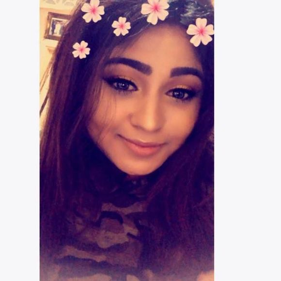 Meet your Posher, Sarah - Picture 1 of 1